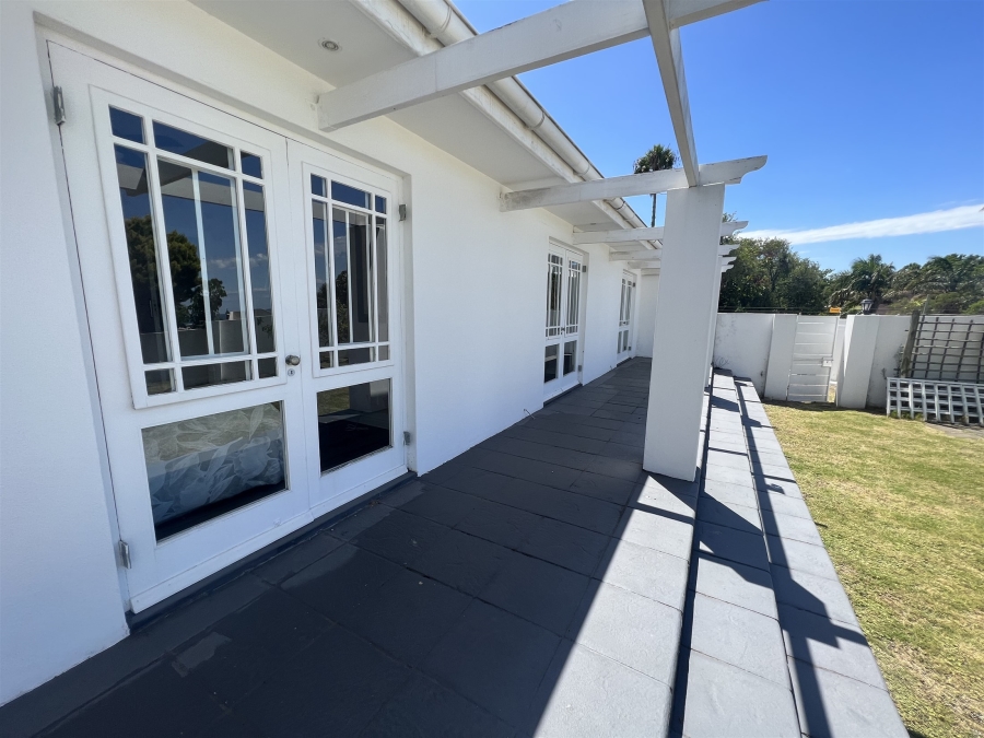 4 Bedroom Property for Sale in Baysville Eastern Cape